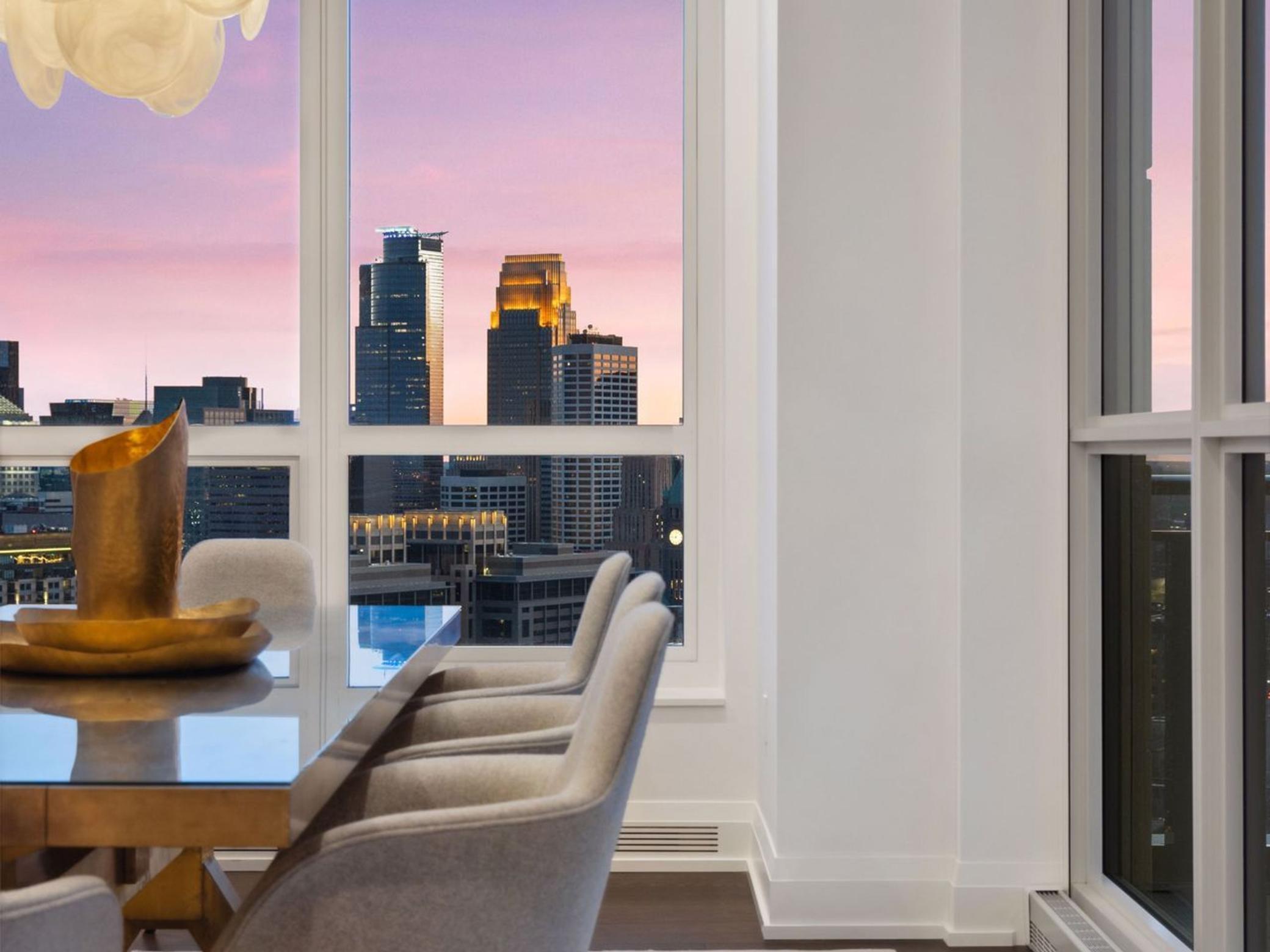 1111 W River Parkway Unit: 33A