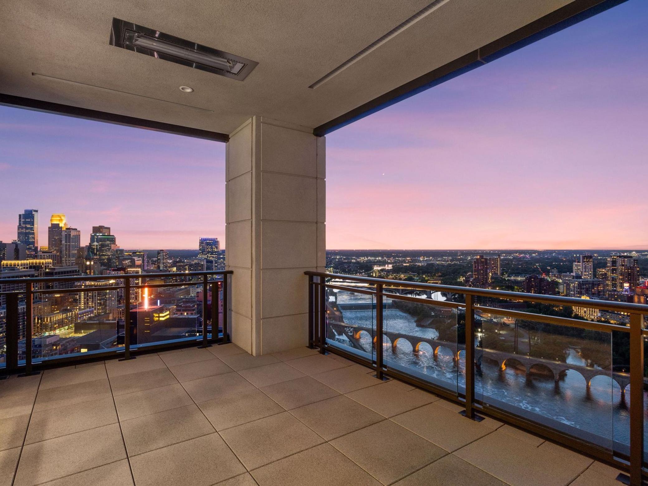 1111 W River Parkway Unit: 33A