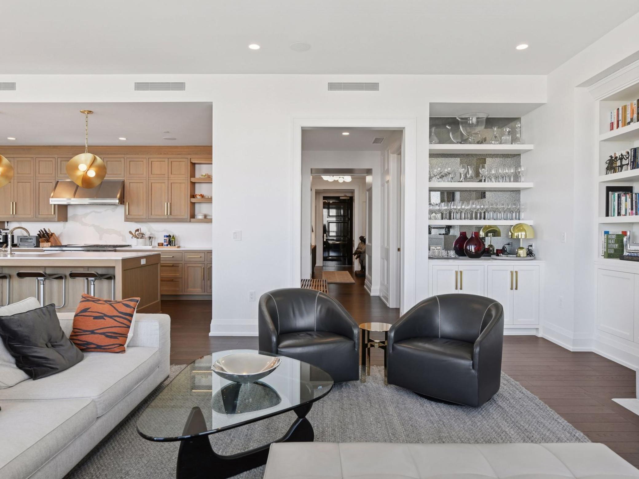 1111 W River Parkway Unit: 33A