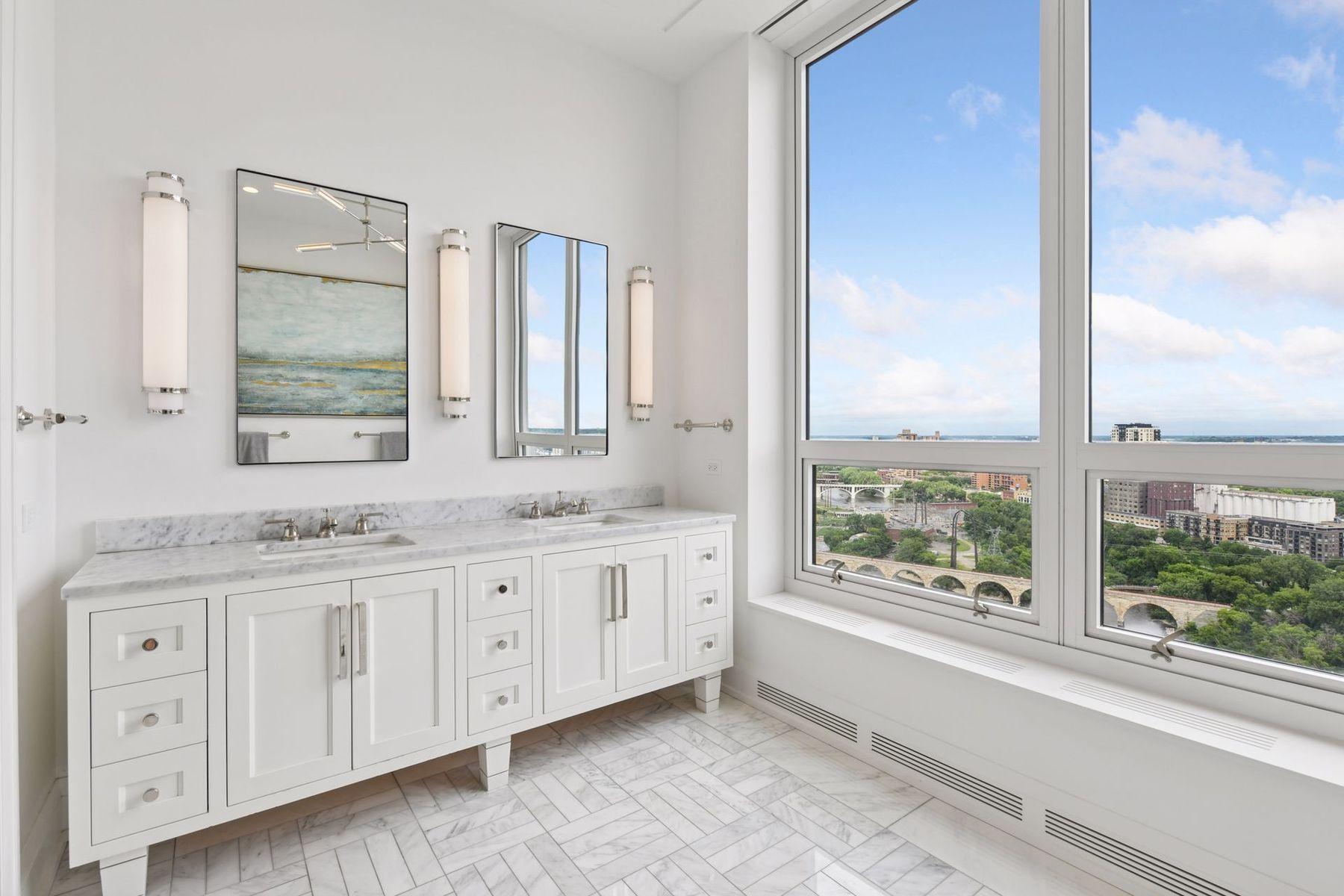 1111 W River Parkway Unit: 26A