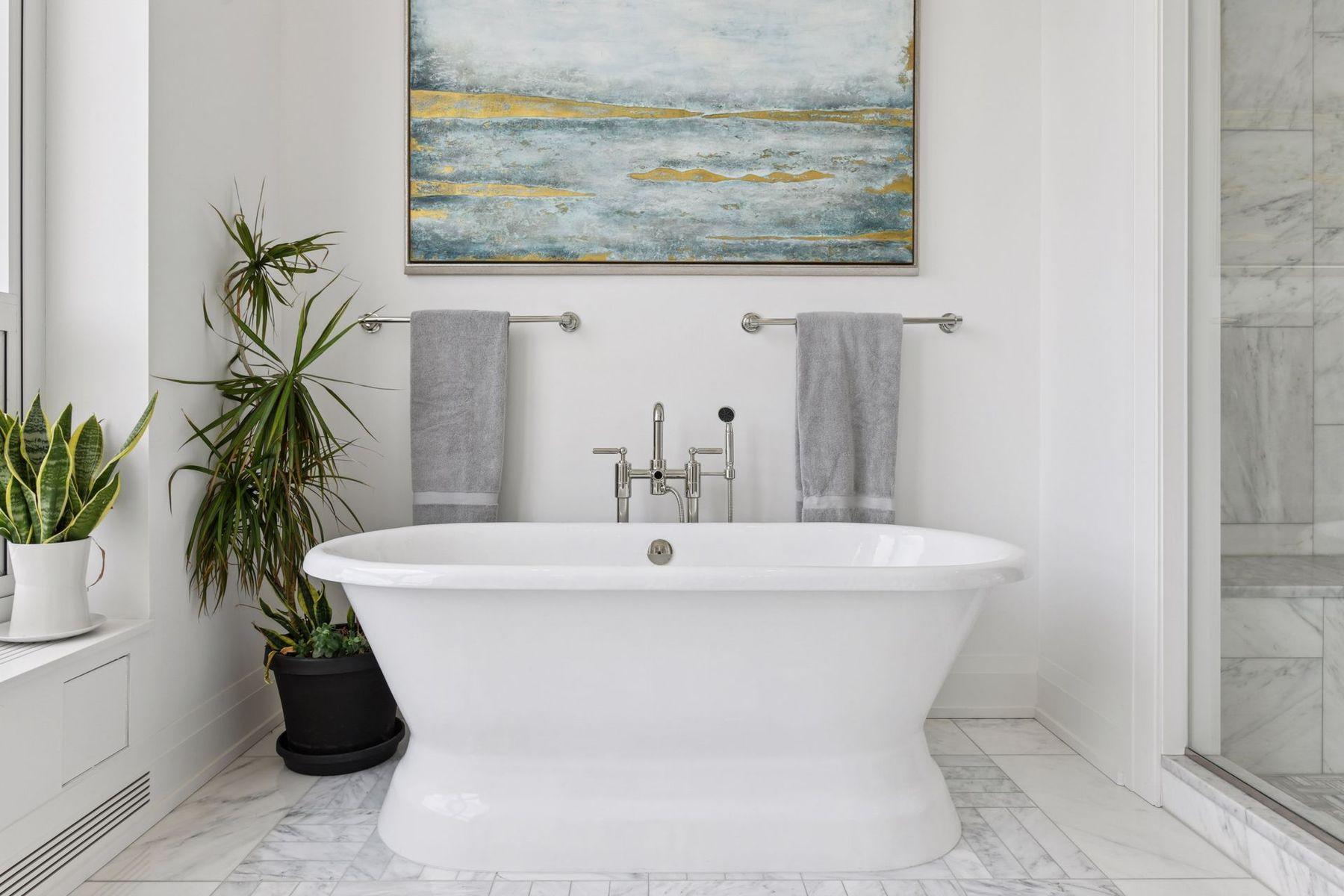 1111 W River Parkway Unit: 26A