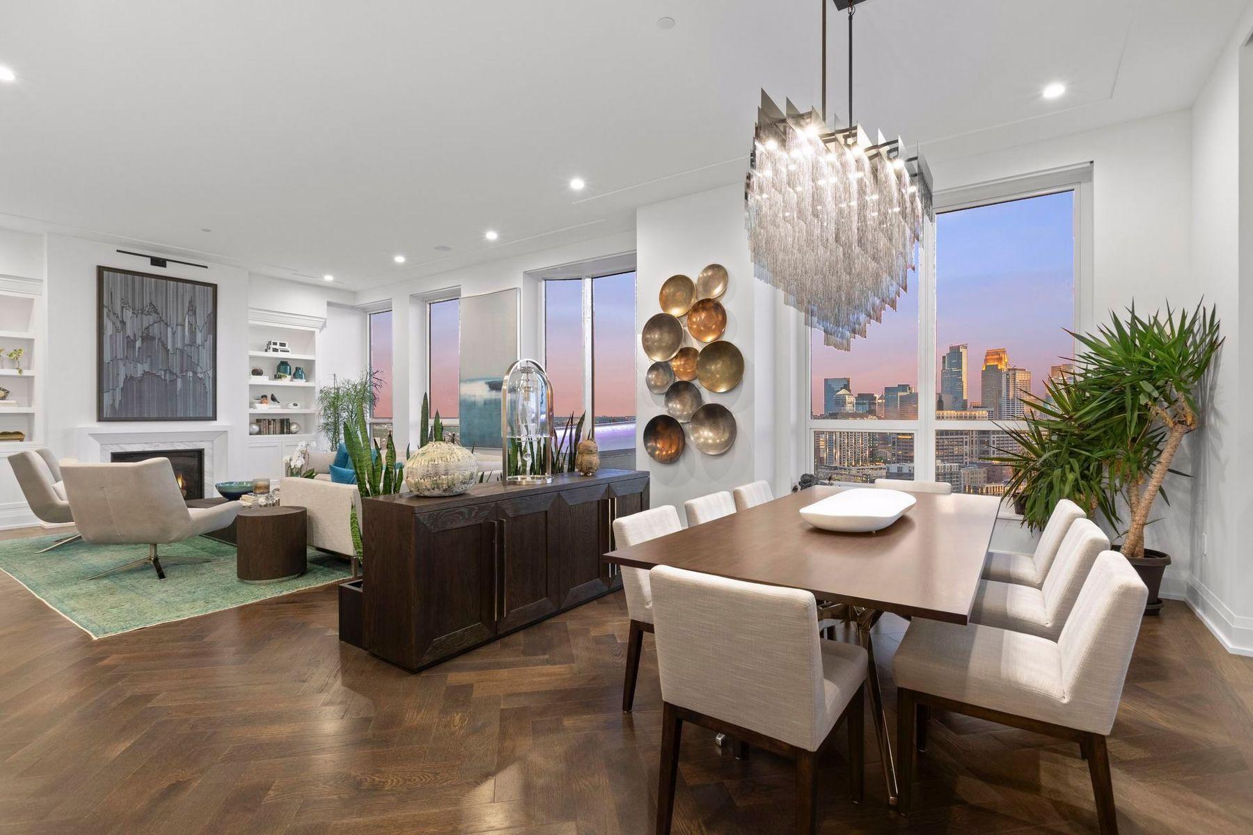 1111 W River Parkway Unit: 26A