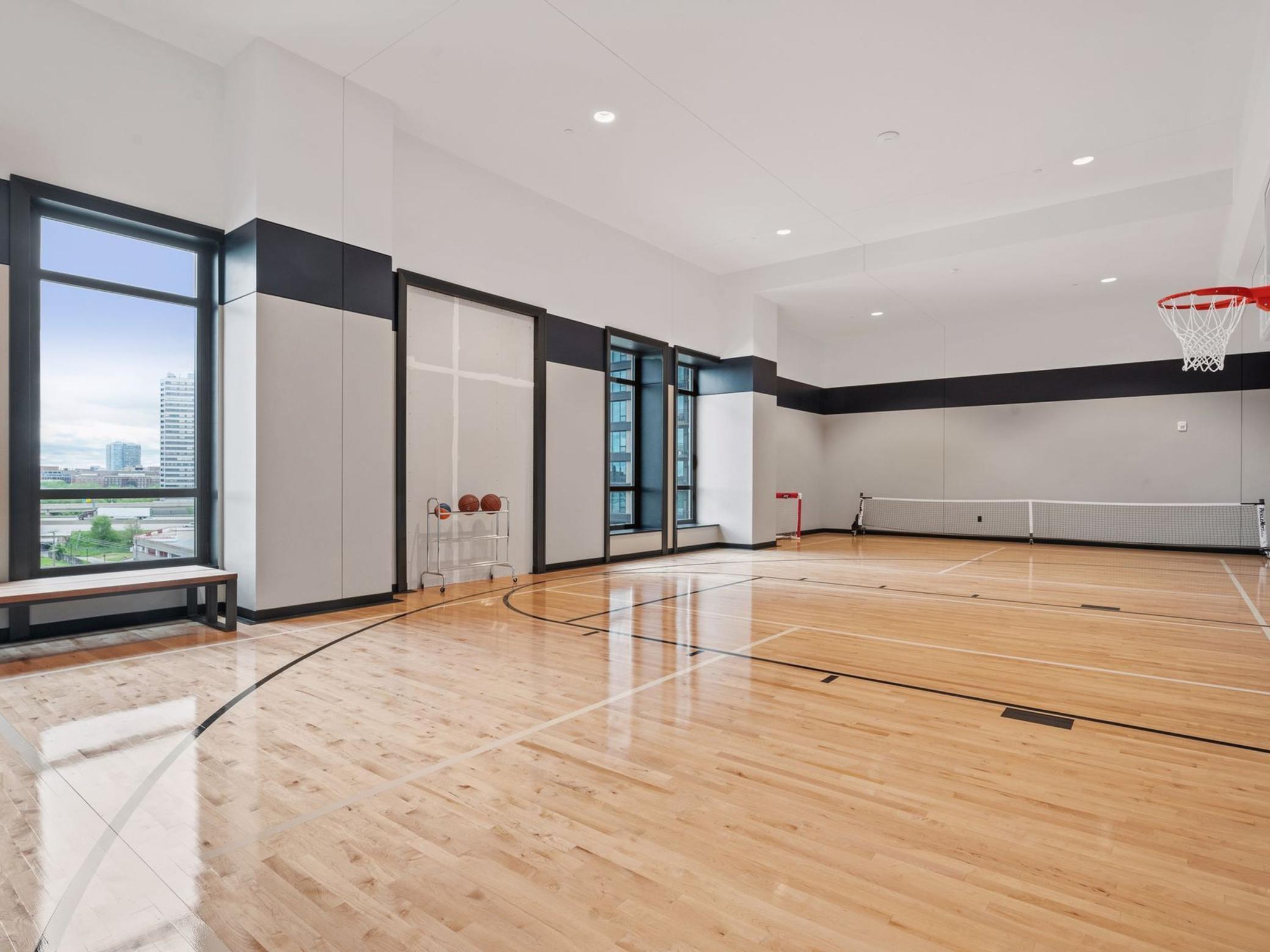 1111 W River Parkway Unit: 33A