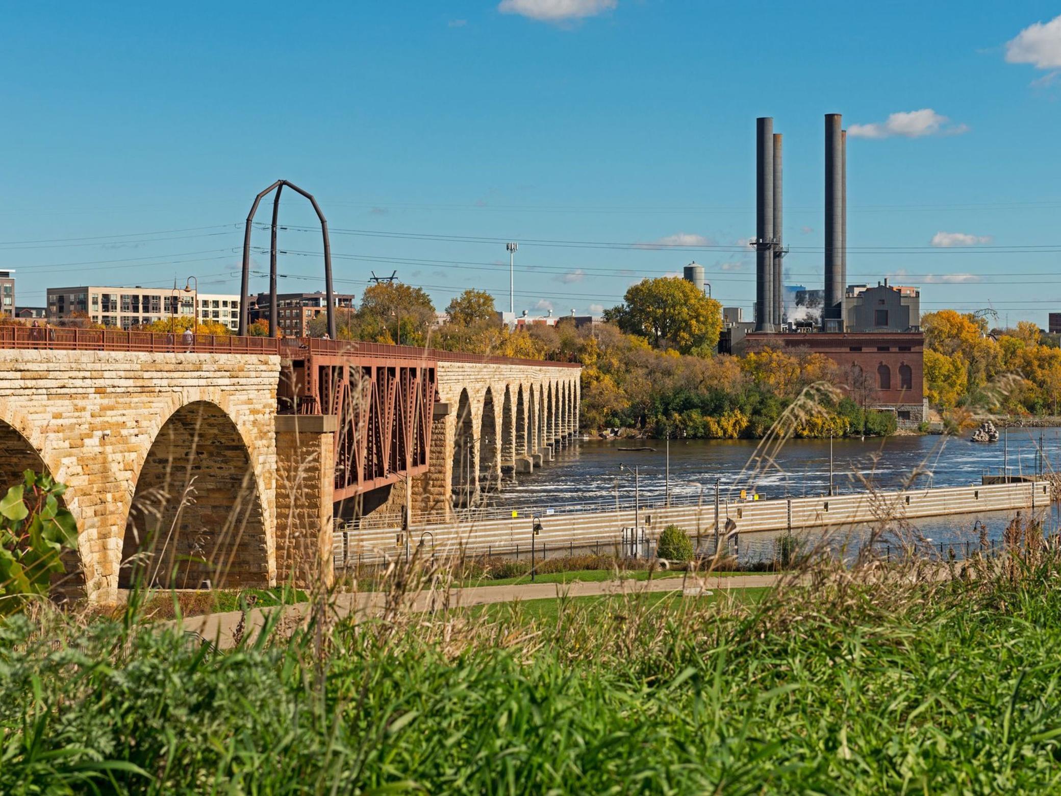 1111 W River Parkway Unit: 33A