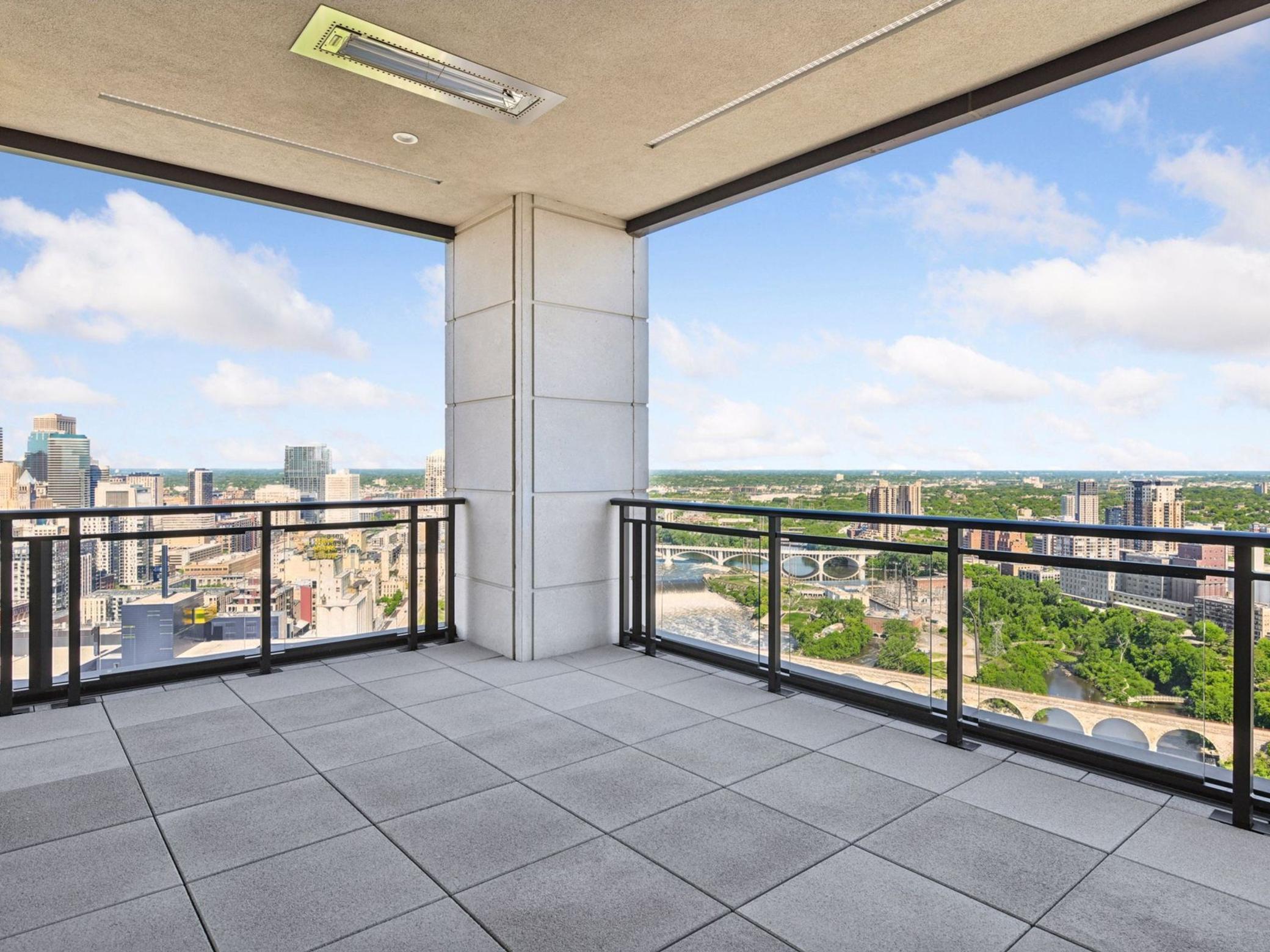 1111 W River Parkway Unit: 33A