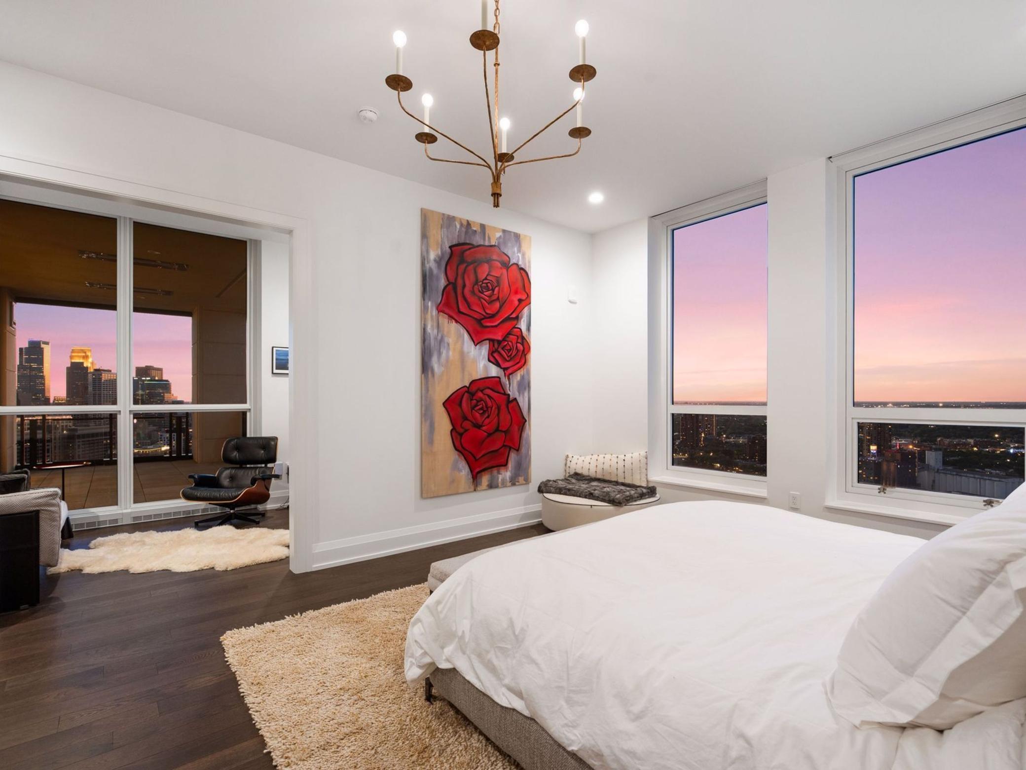 1111 W River Parkway Unit: 33A