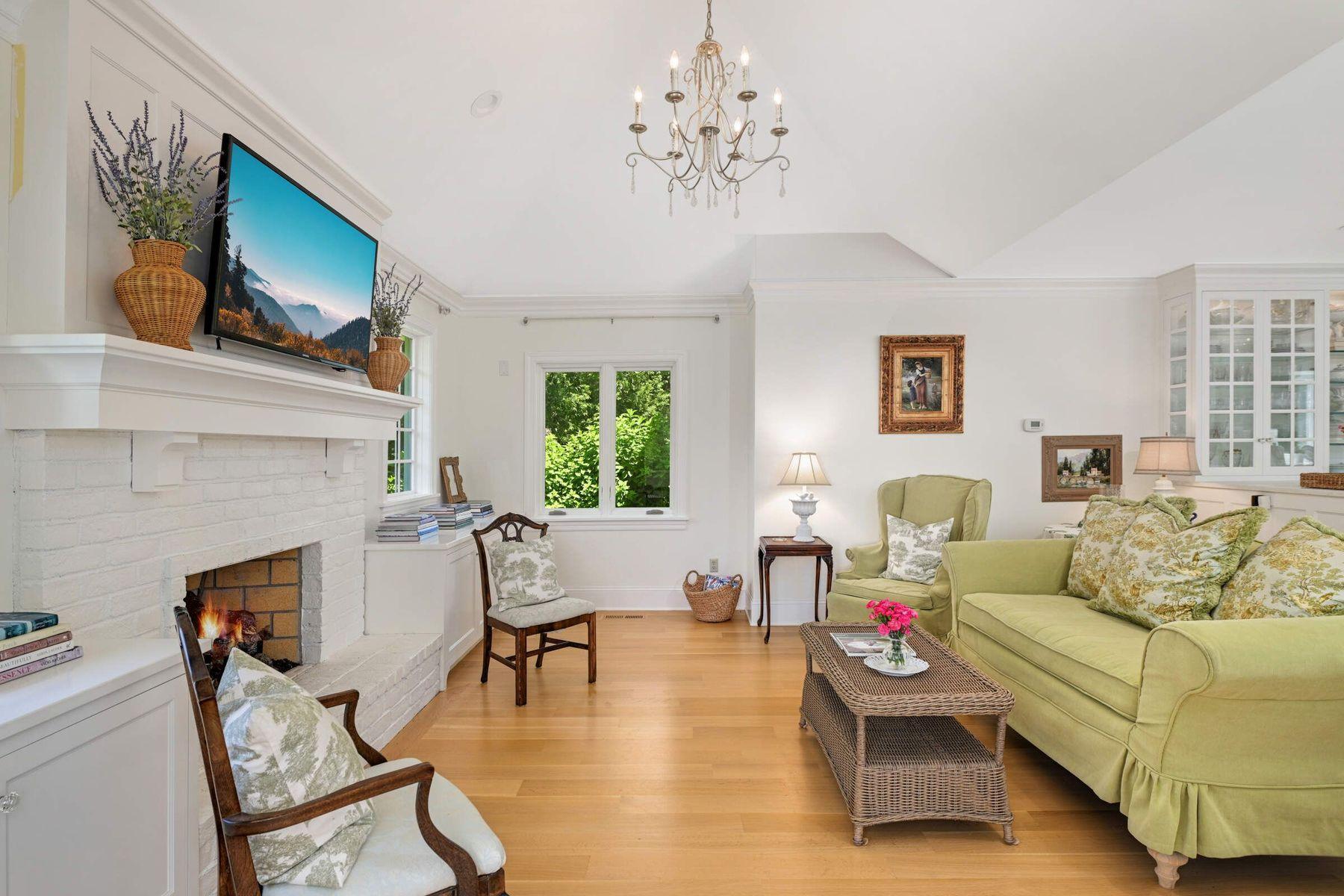 2255 French Creek Circle