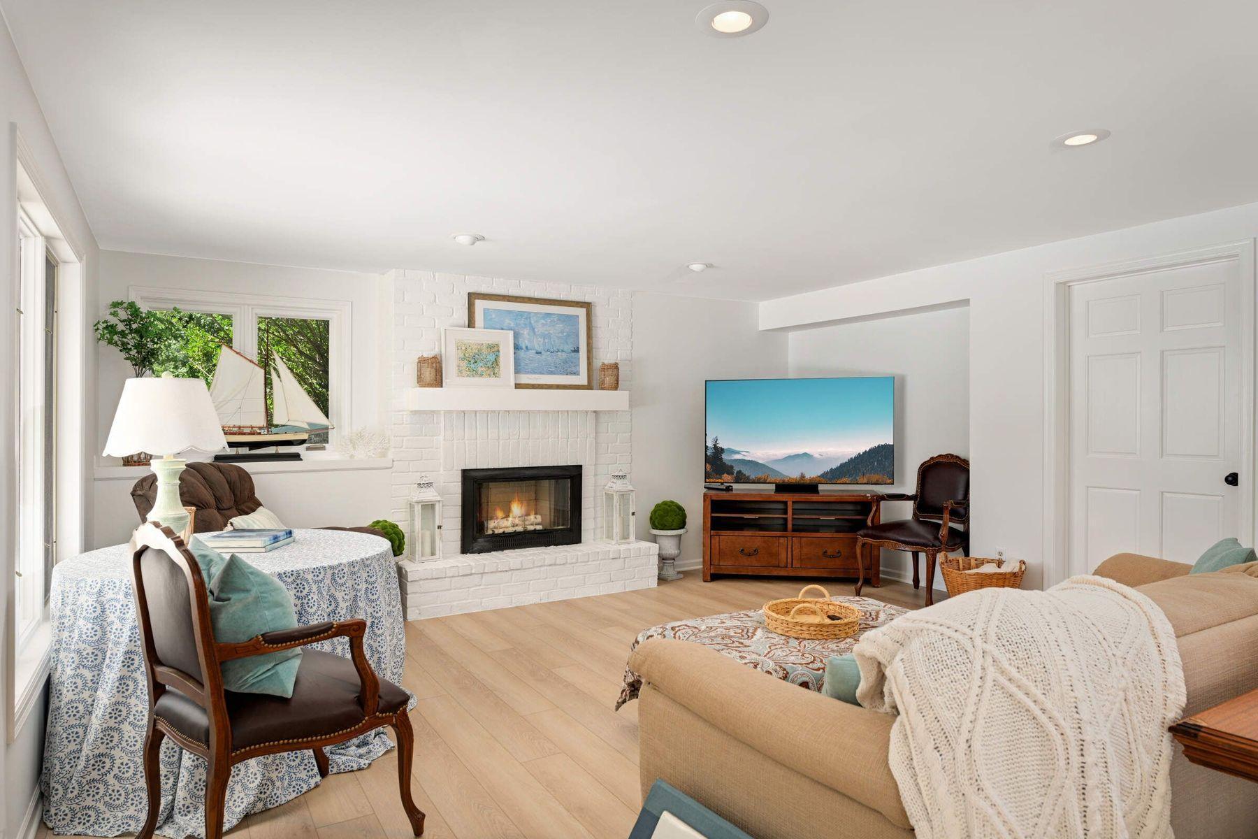 2255 French Creek Circle