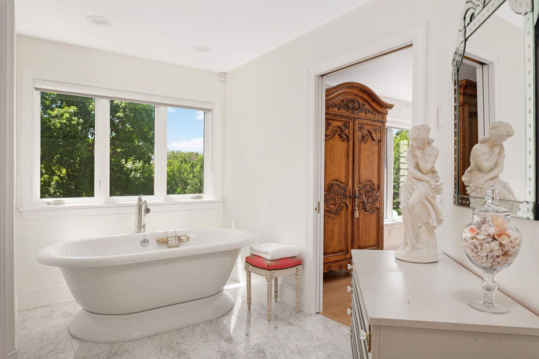 2255 French Creek Circle