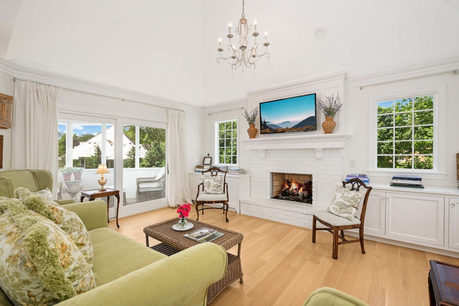 2255 French Creek Circle