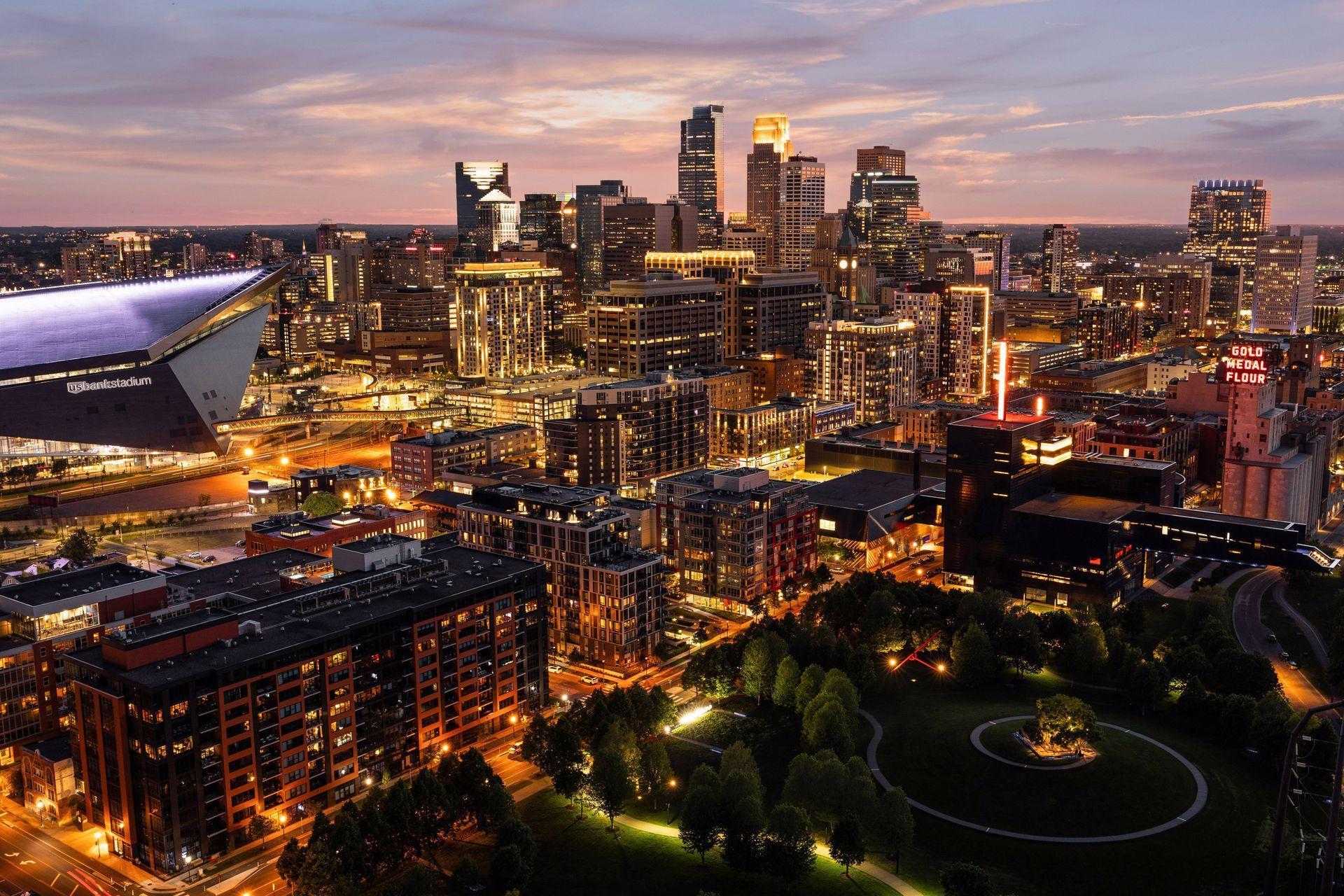 1111 W River Parkway Unit: 33A