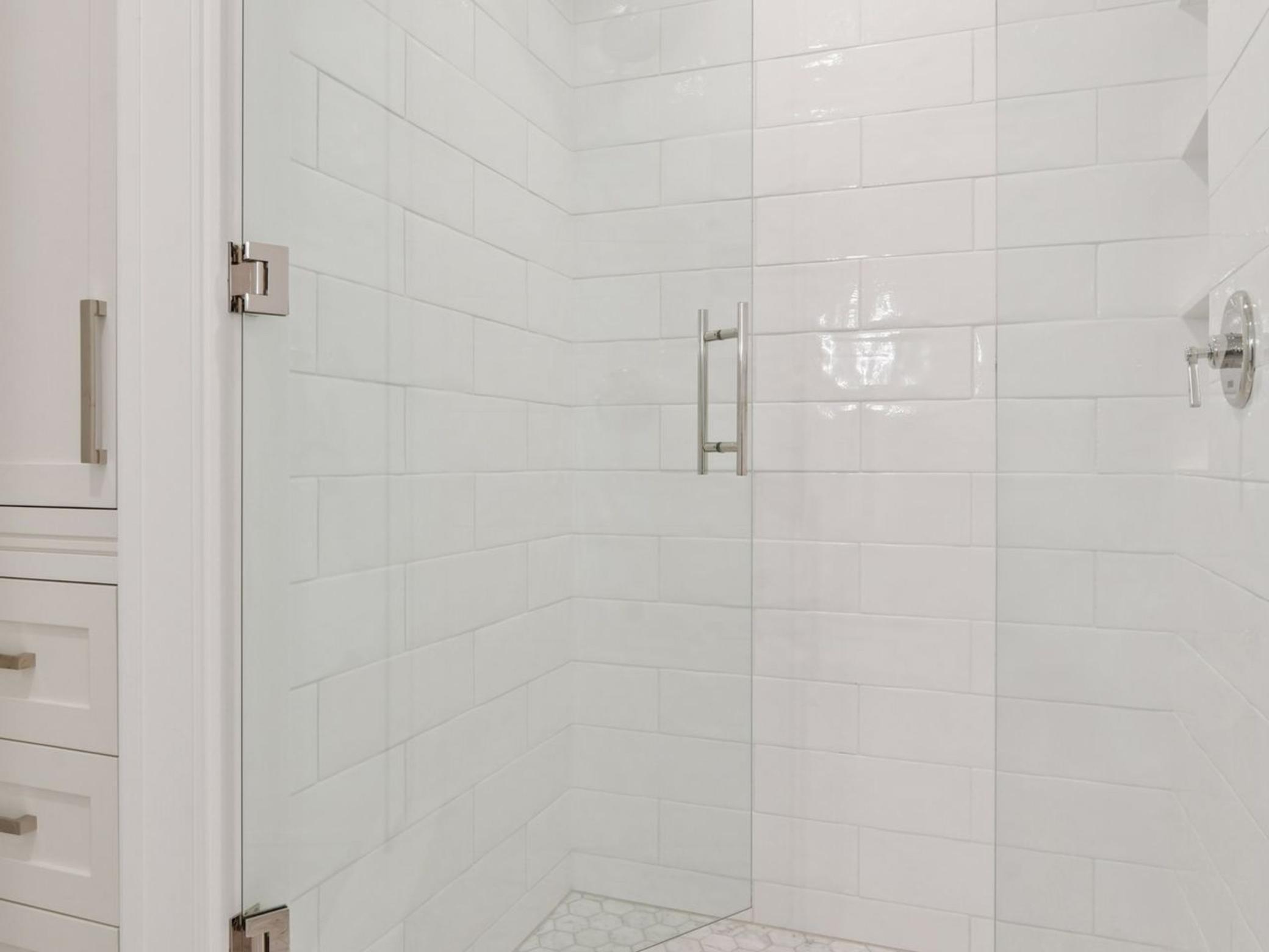 1111 W River Parkway Unit: 33A