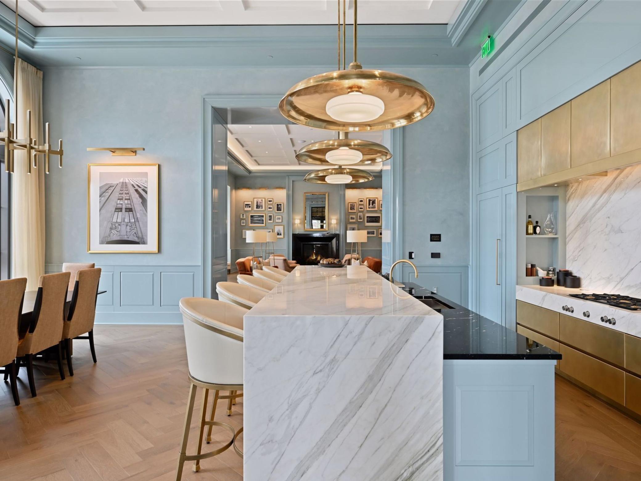 1111 W River Parkway Unit: 33A