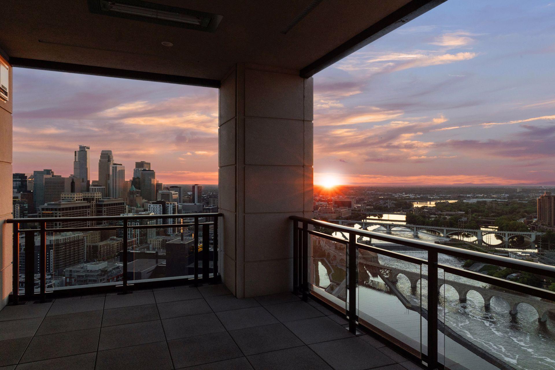 1111 W River Parkway Unit: 33A