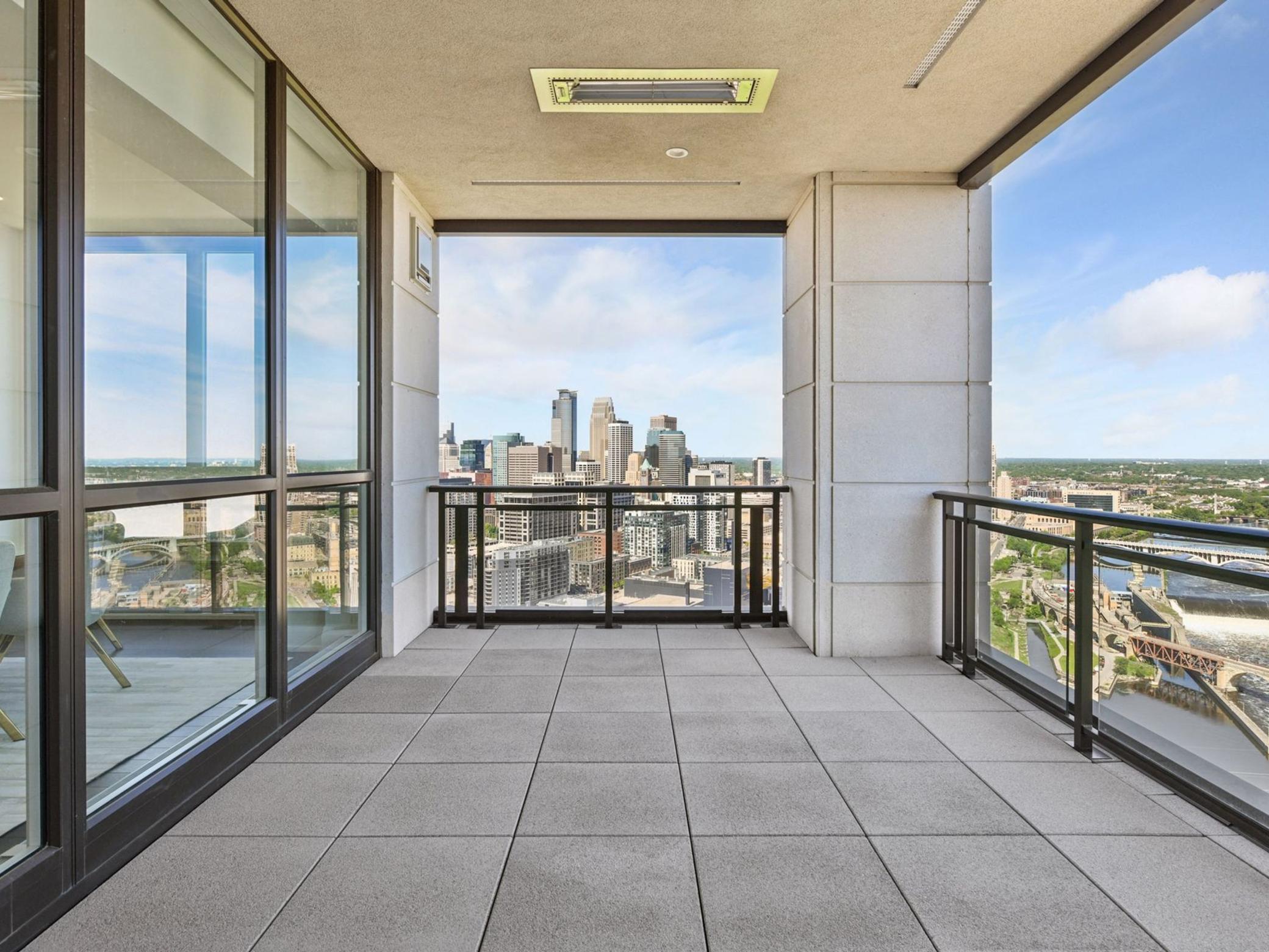 1111 W River Parkway Unit: 33A