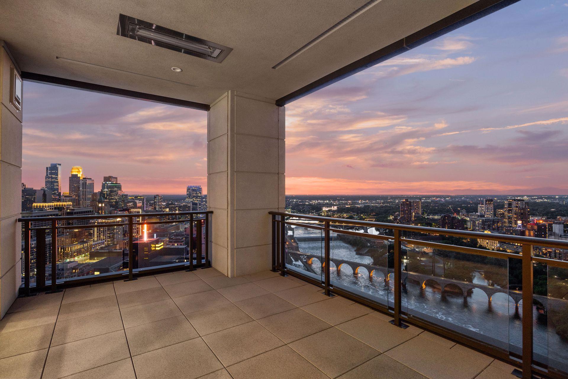 1111 W River Parkway Unit: 33A