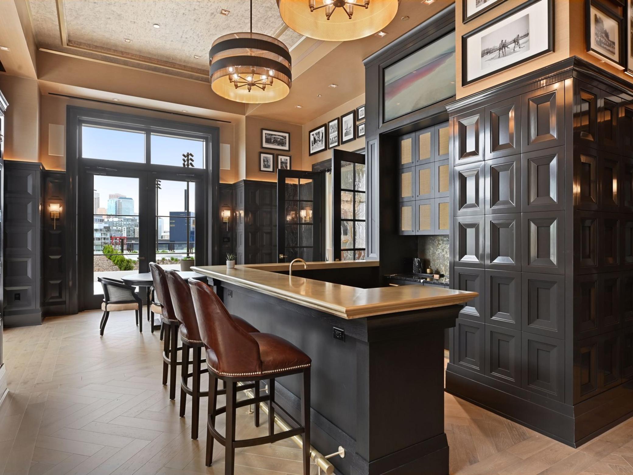 1111 W River Parkway Unit: 33A