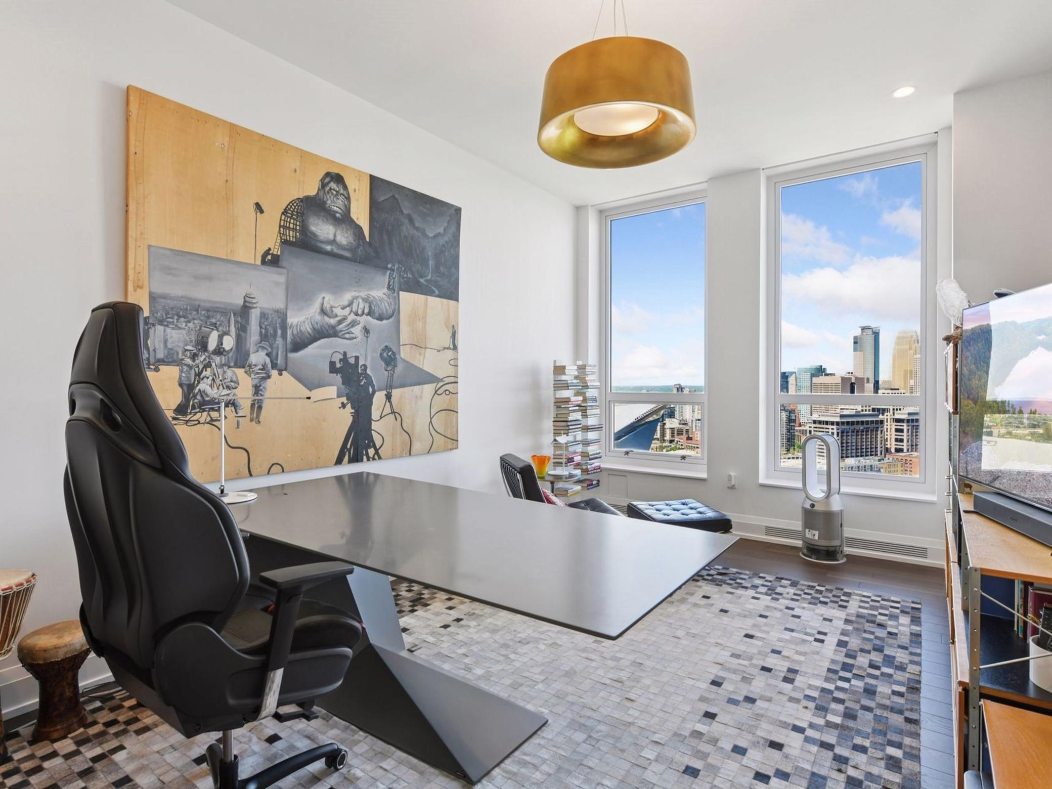 1111 W River Parkway Unit: 33A