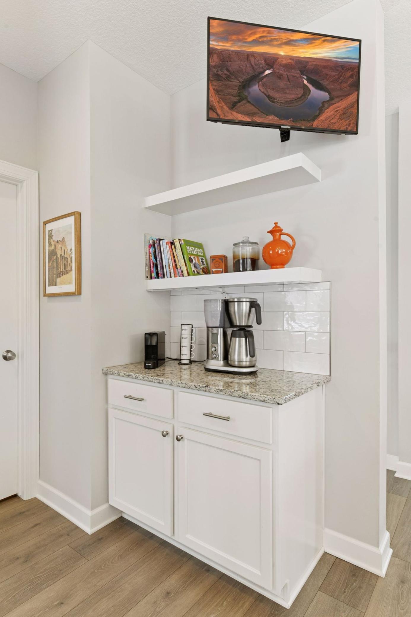 7465 Glengarry Place