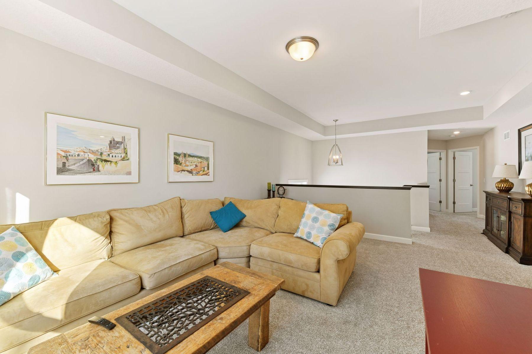 7465 Glengarry Place