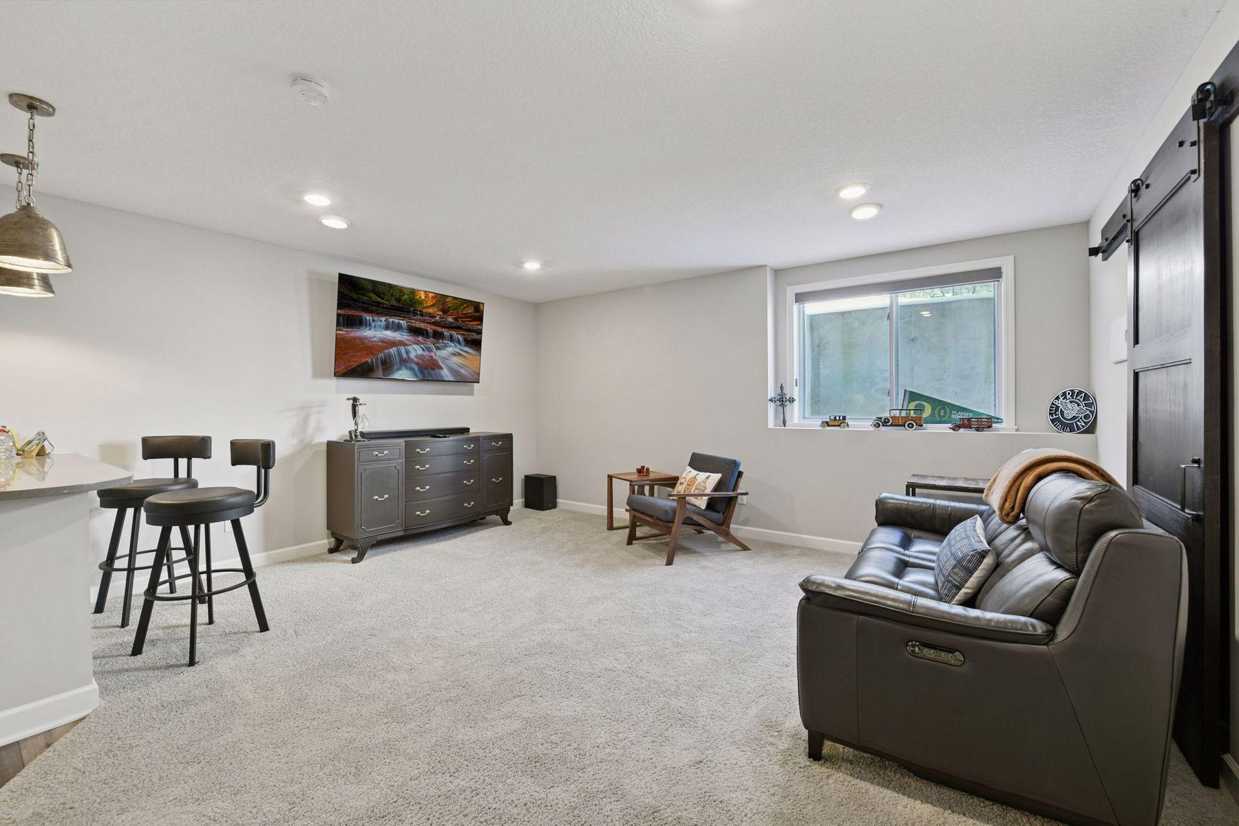 7465 Glengarry Place