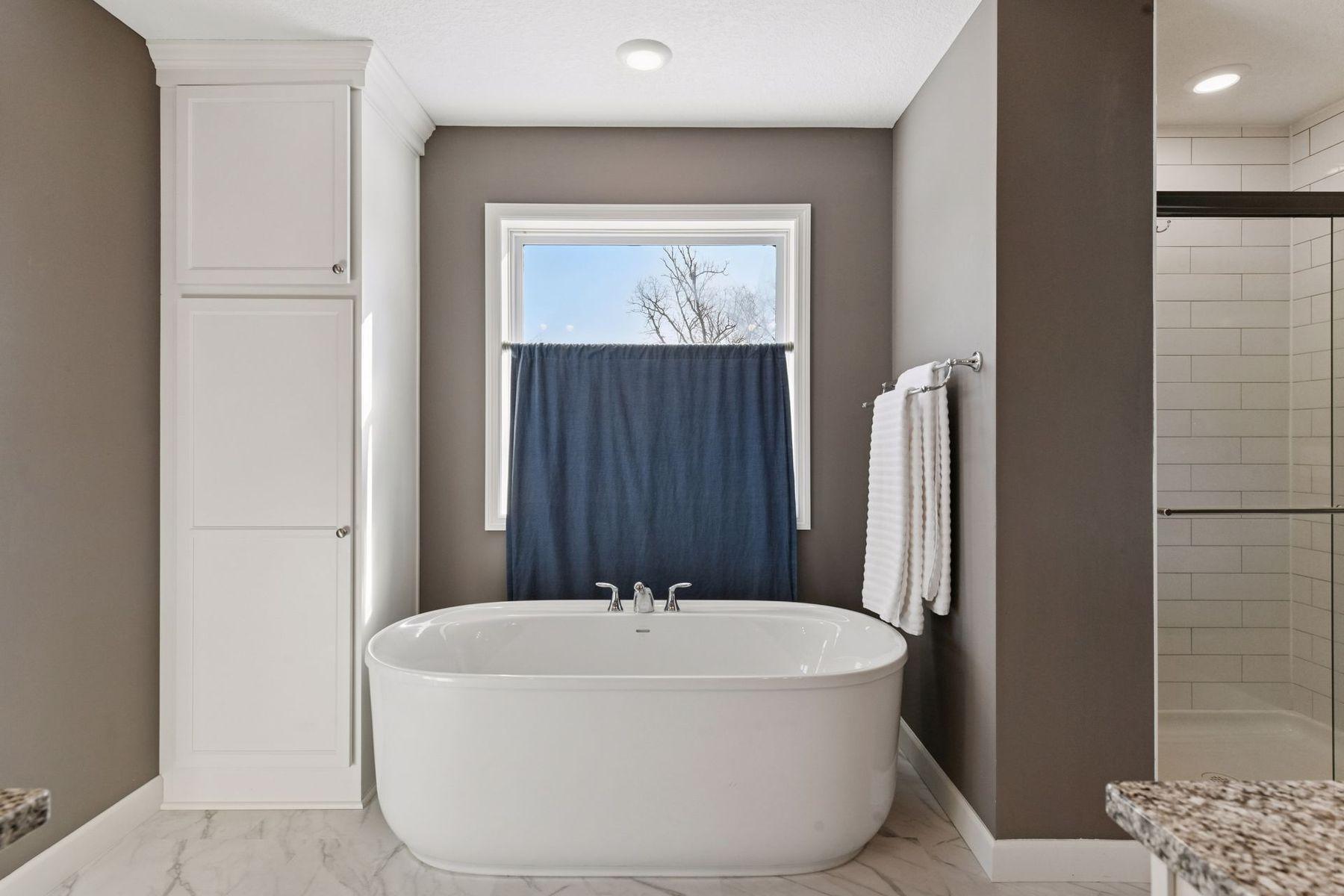 7465 Glengarry Place