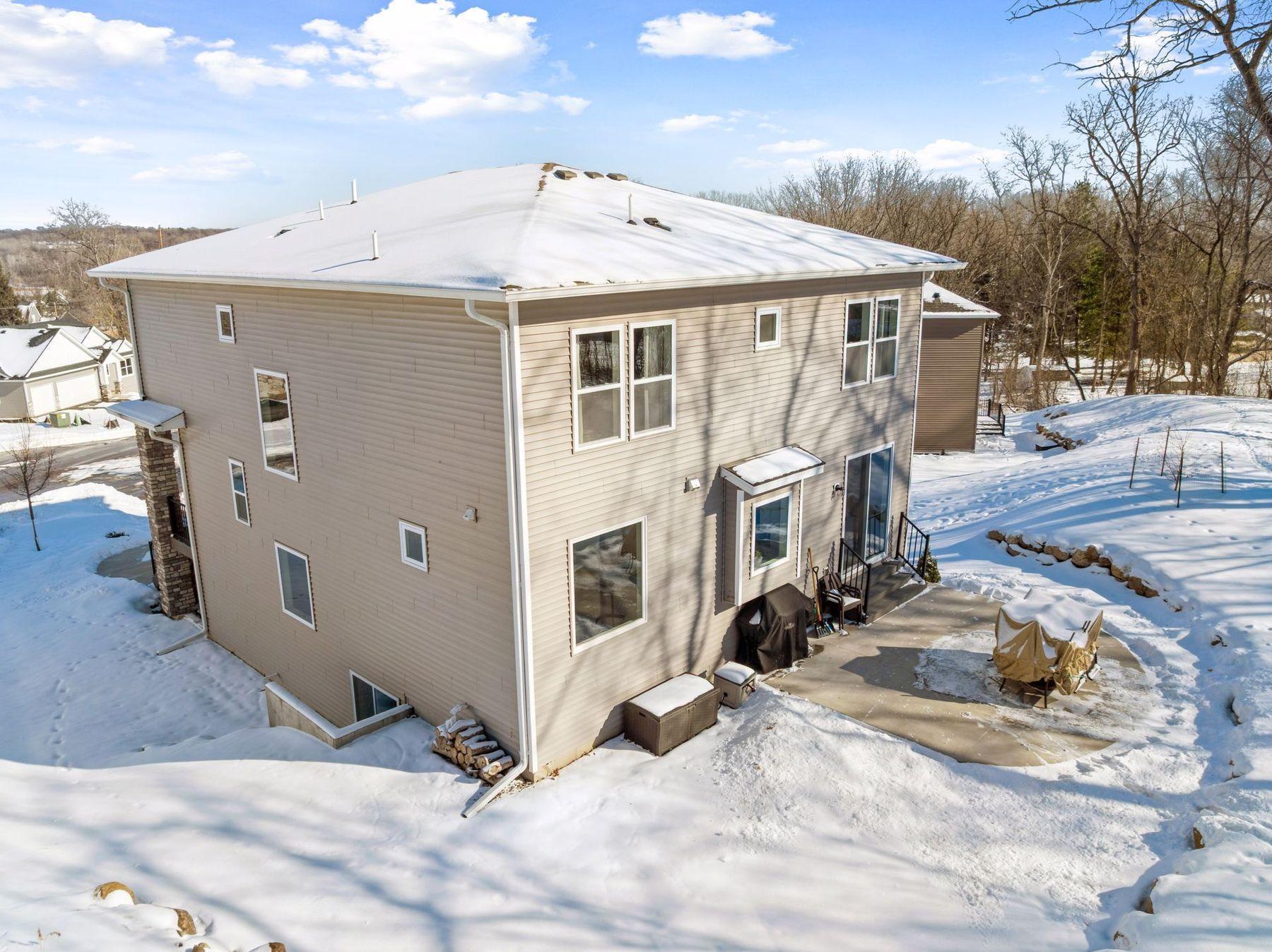 7465 Glengarry Place