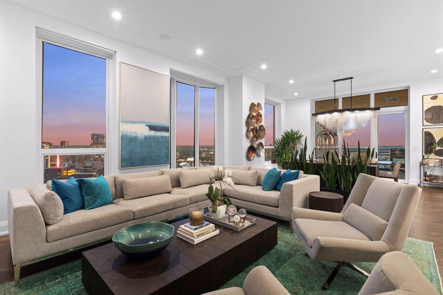 1111 W River Parkway Unit: 26A