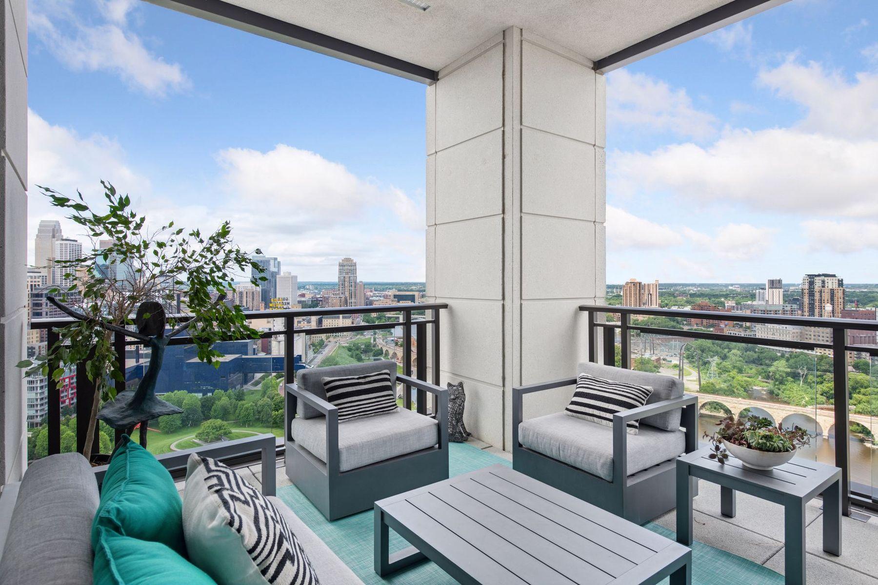 1111 W River Parkway Unit: 26A