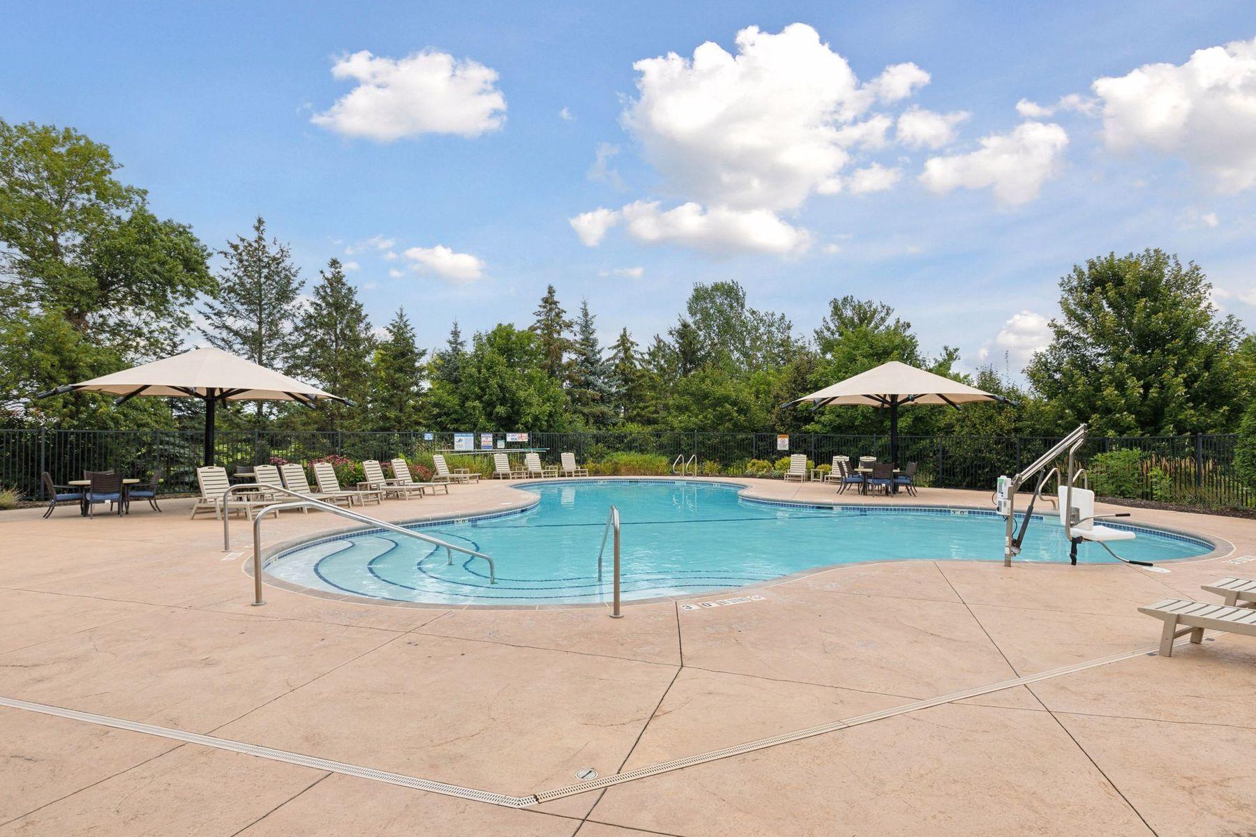 3147 Cypress Circle S