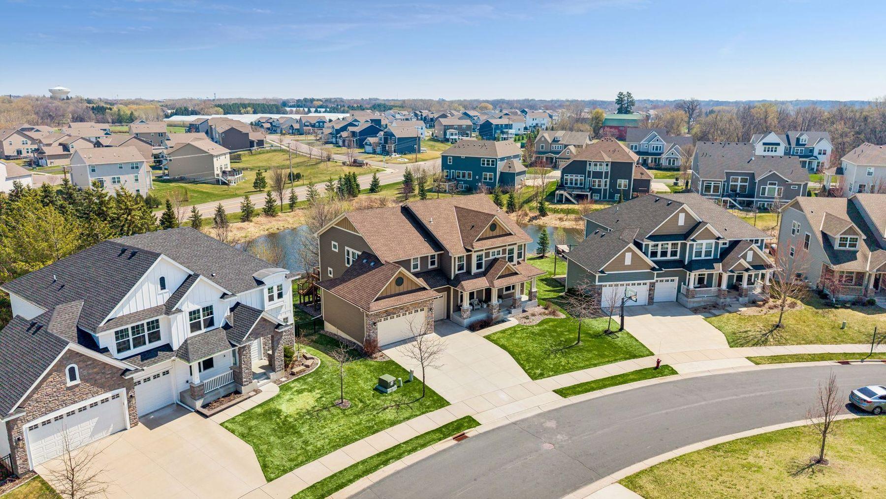 3147 Cypress Circle S