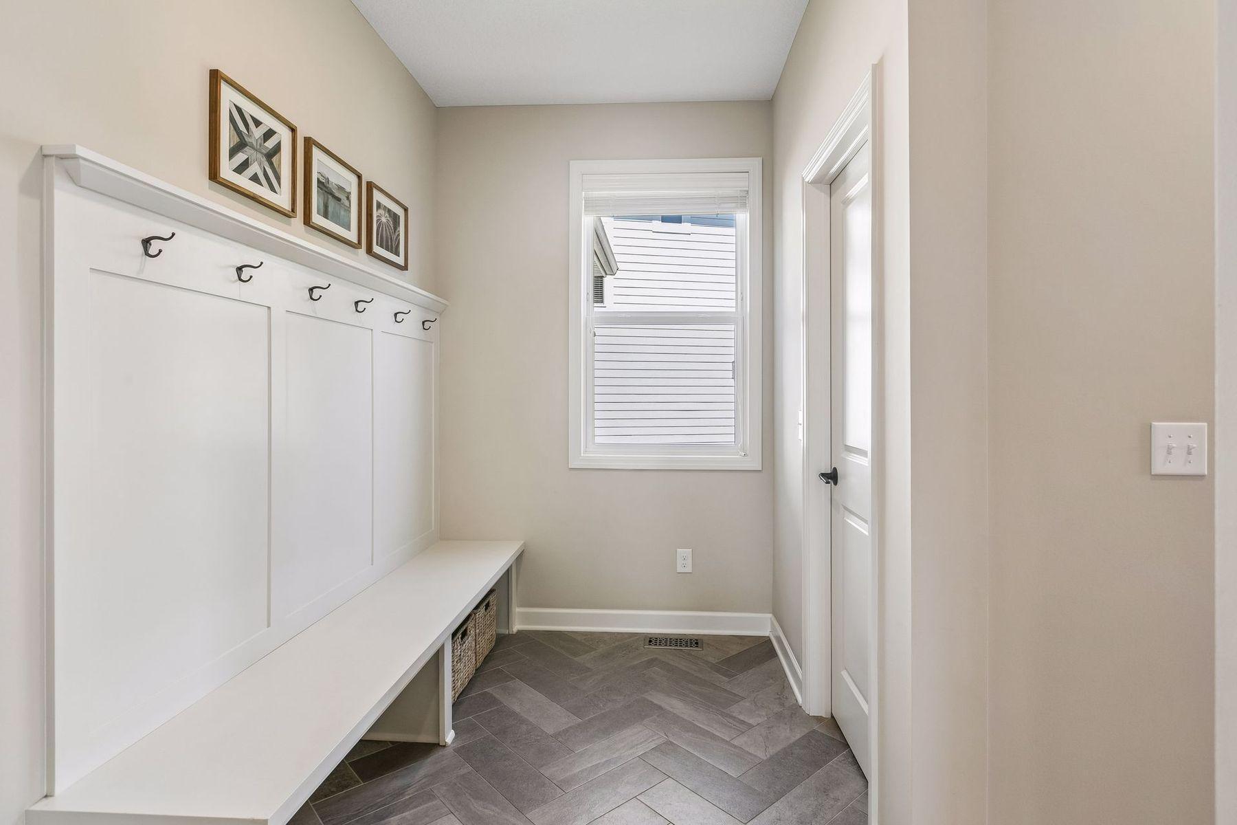 3147 Cypress Circle S