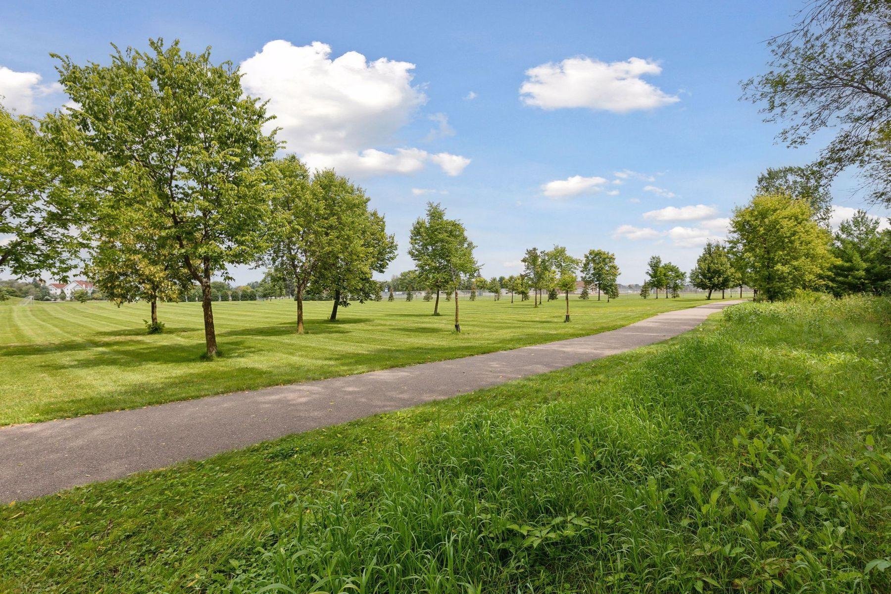 3147 Cypress Circle S