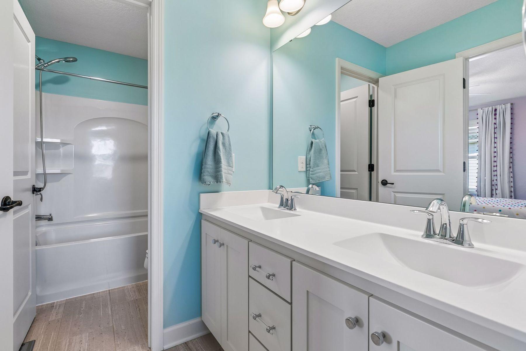 3147 Cypress Circle S