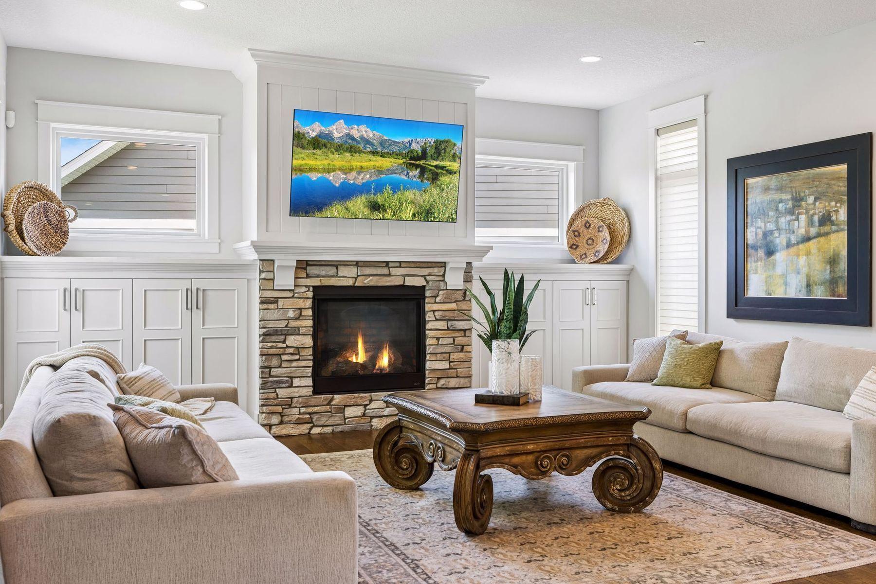 736 Woodland Hill Court