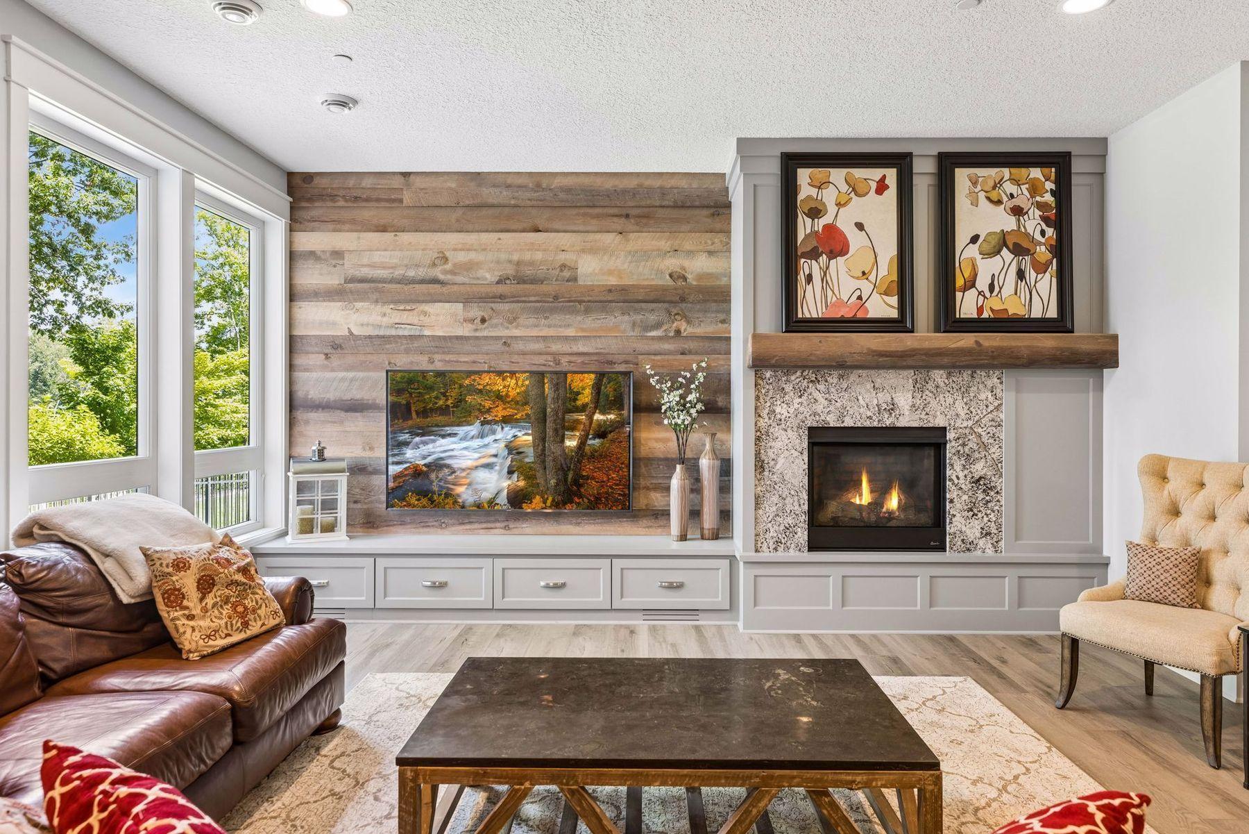 736 Woodland Hill Court