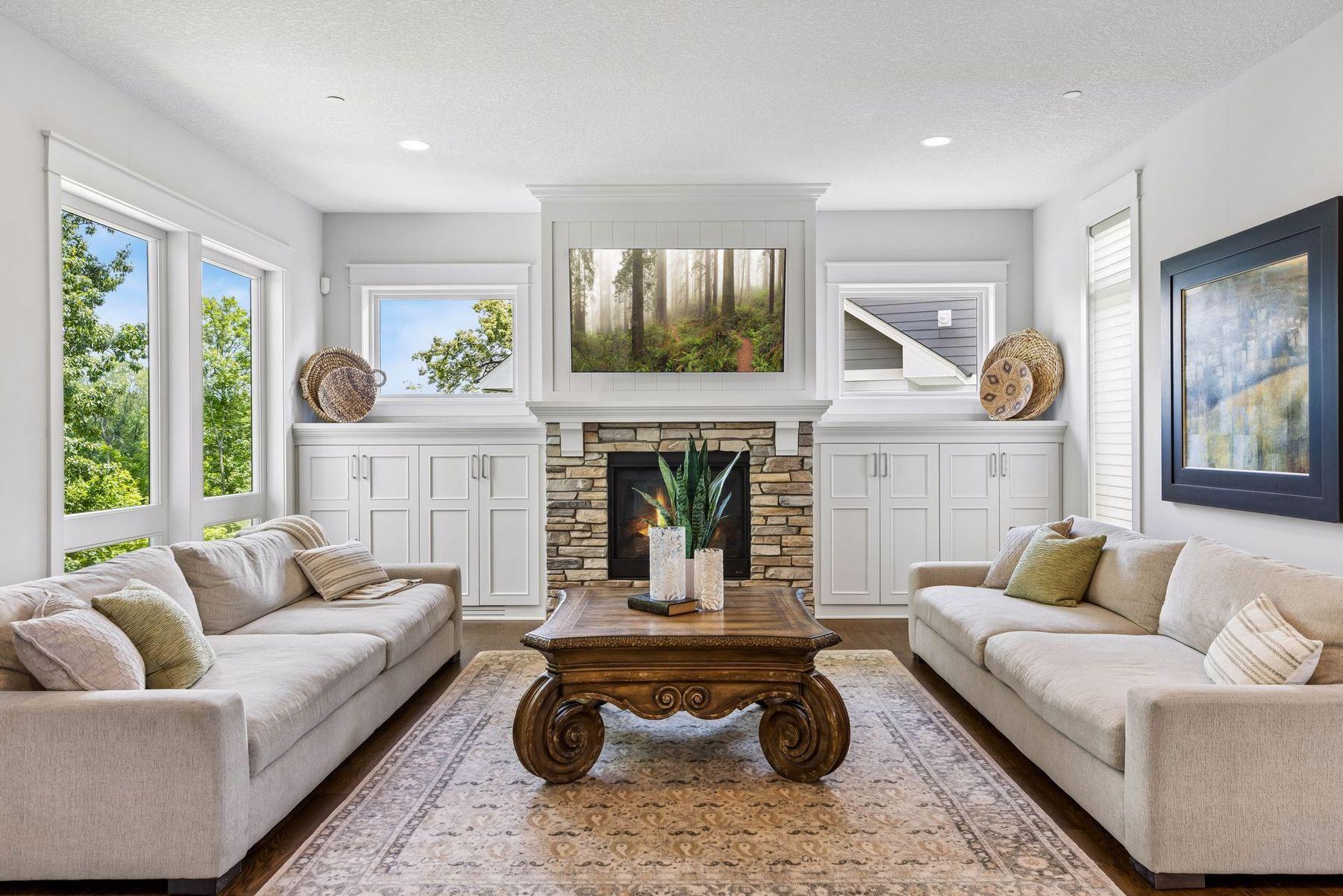 736 Woodland Hill Court