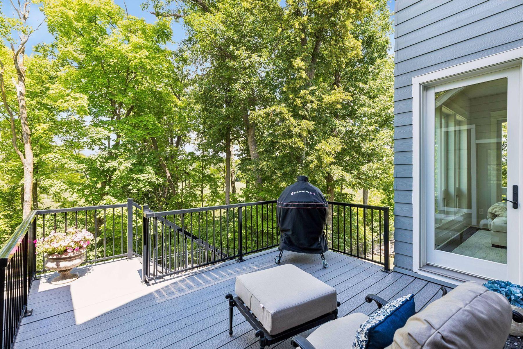 736 Woodland Hill Court