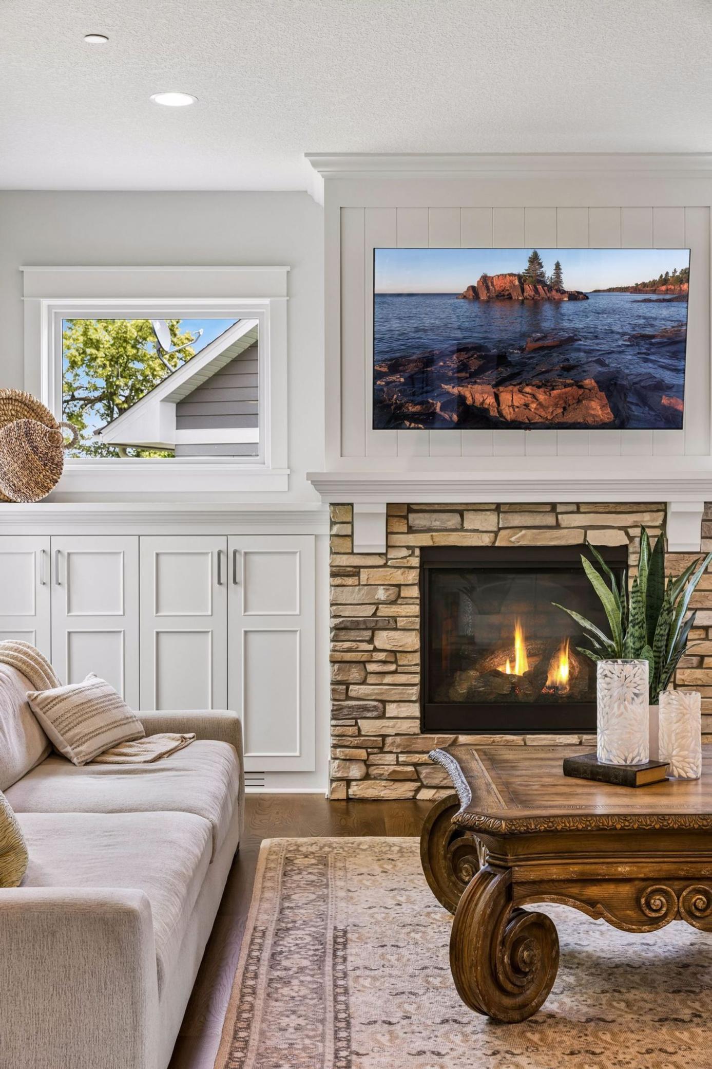 736 Woodland Hill Court