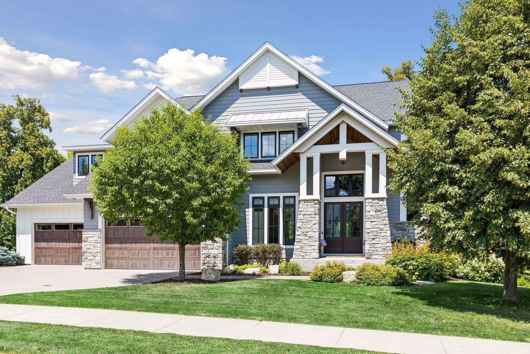 736 Woodland Hill Court