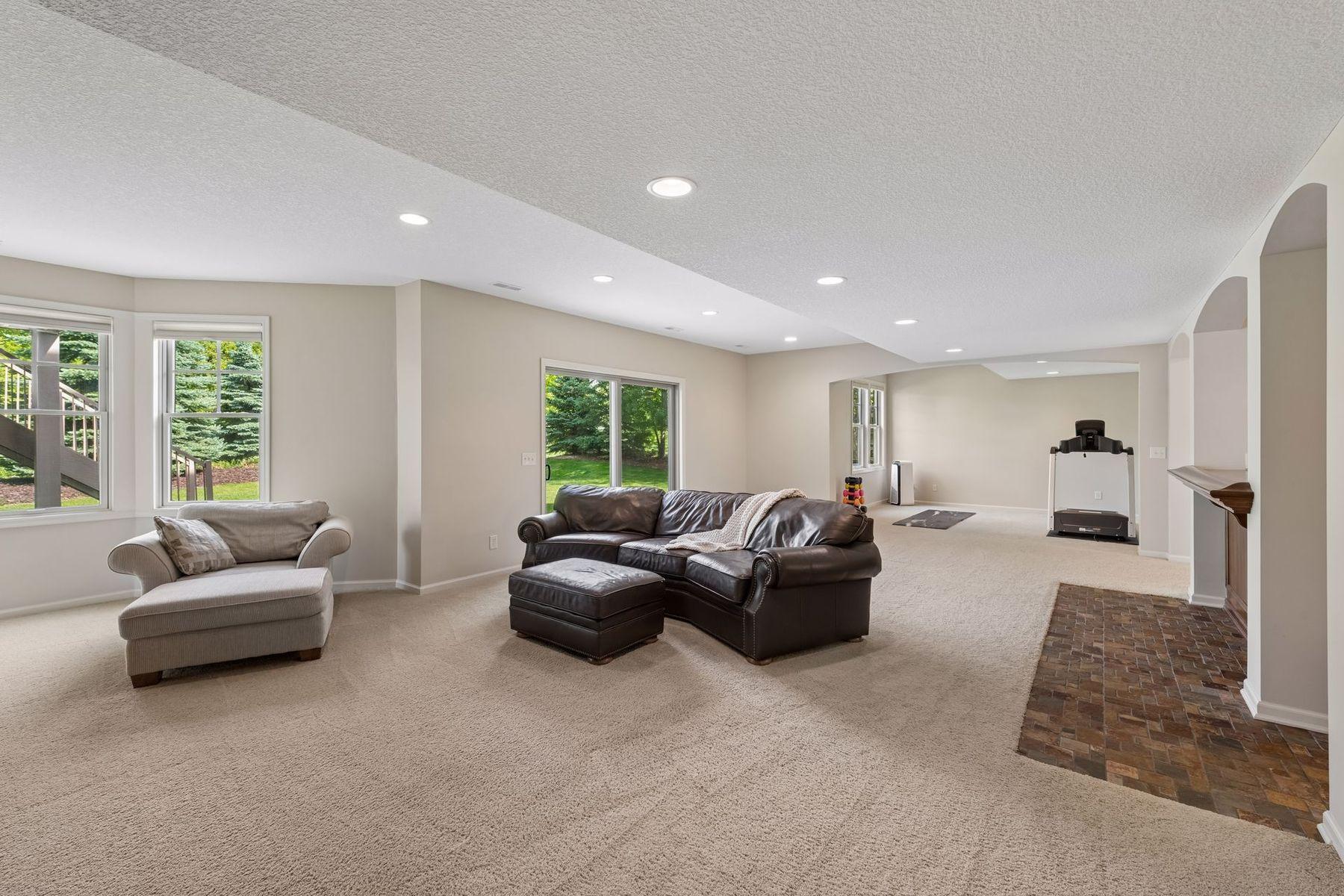 3667 Lerive Way