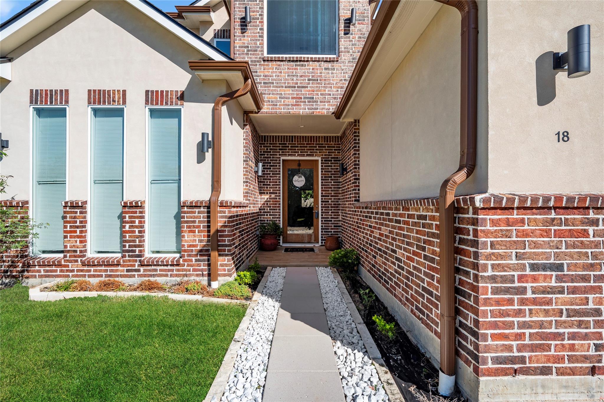 18 Amelia Court