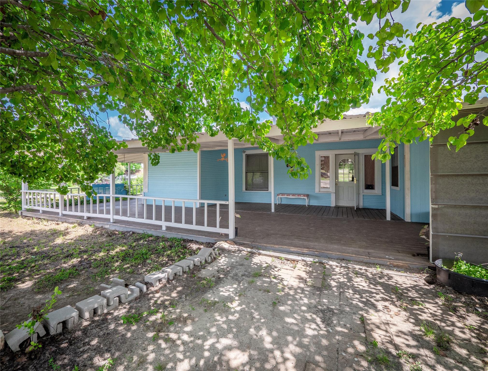 325 County Road 100