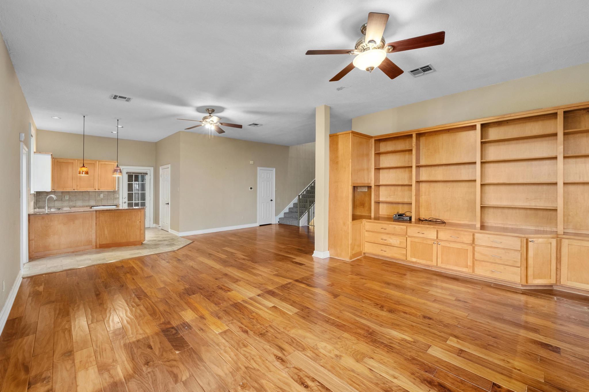 104 S Weston LN