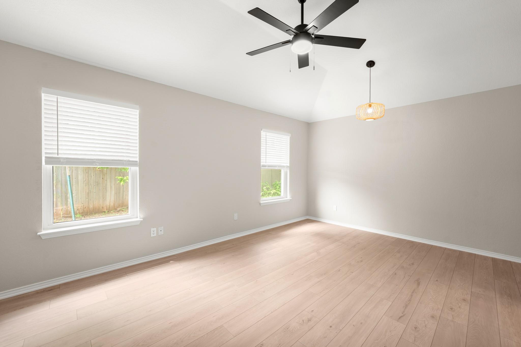 2113 Rosemary LN