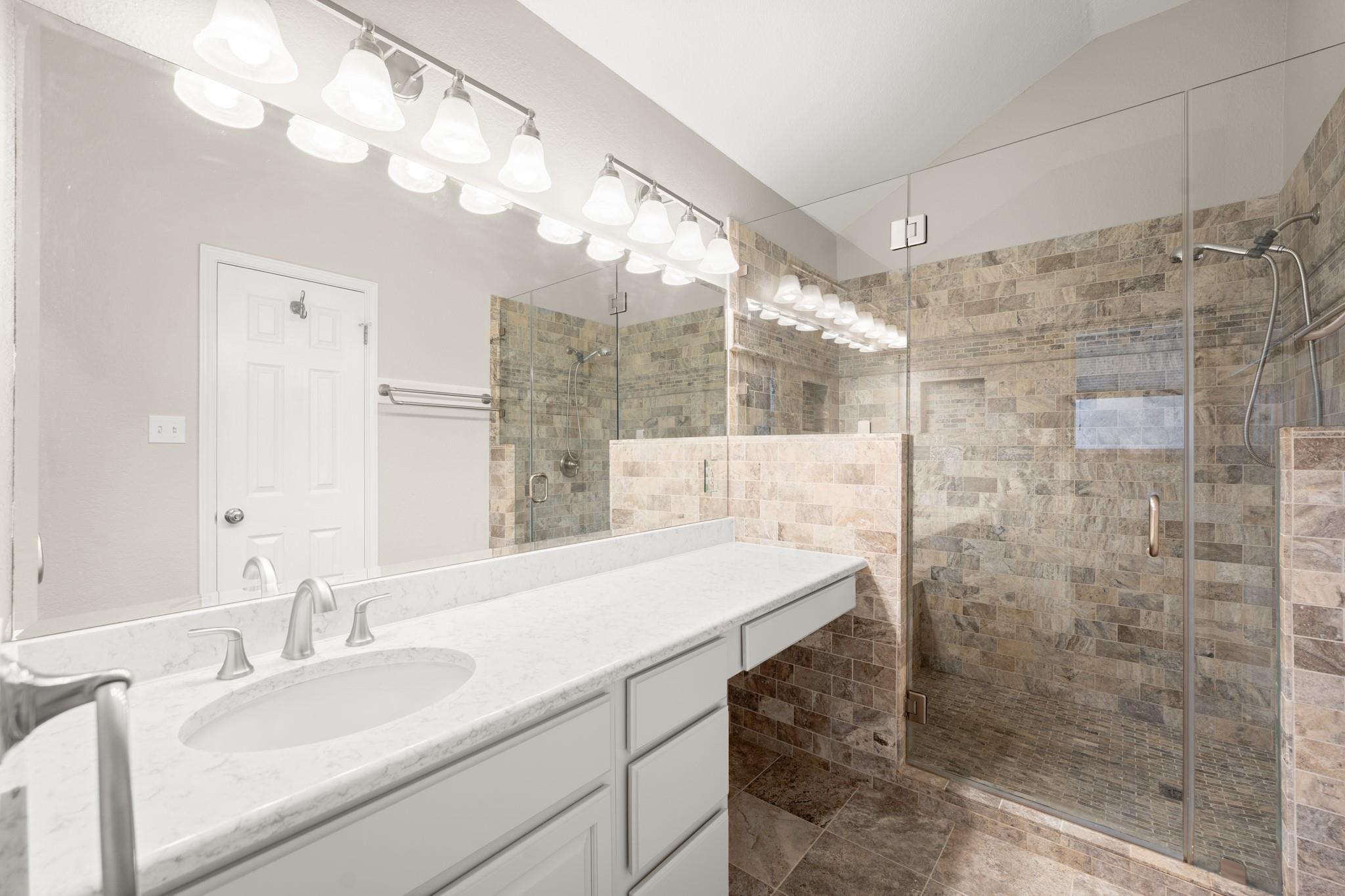 2113 Rosemary LN