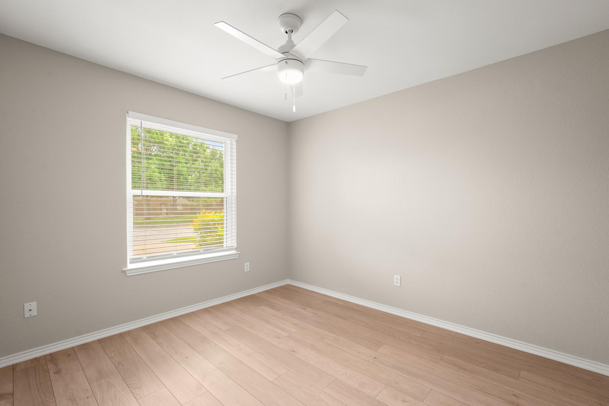 2113 Rosemary LN