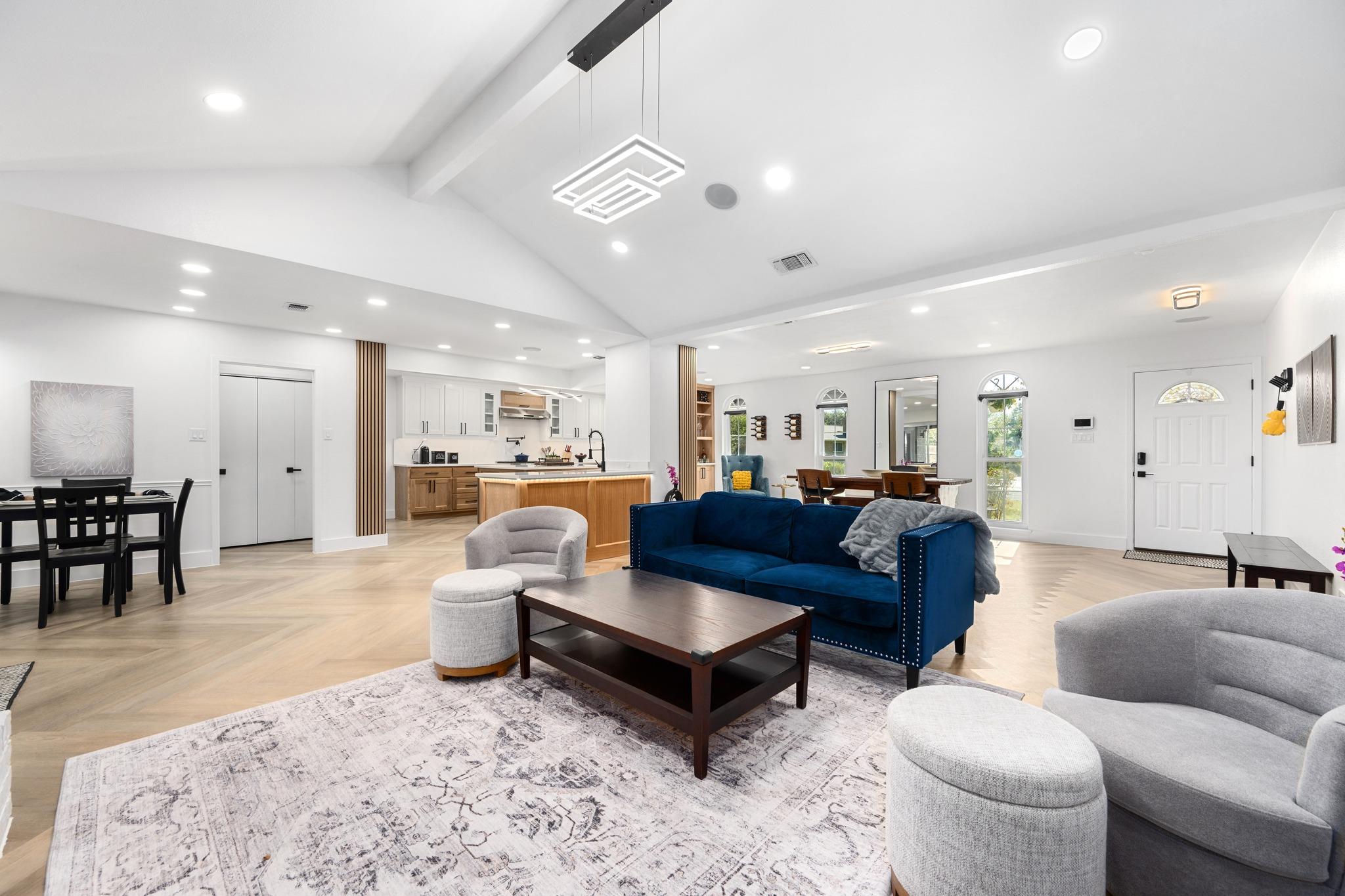 8608 Donna Gail DR