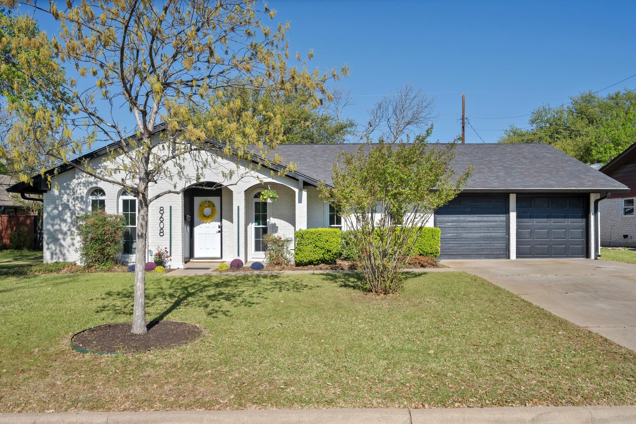 8608 Donna Gail DR