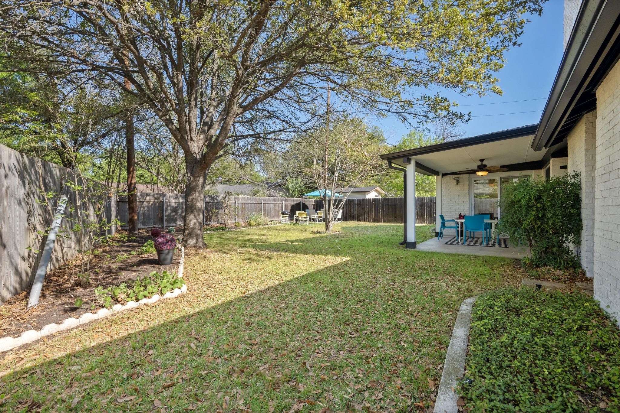 8608 Donna Gail DR